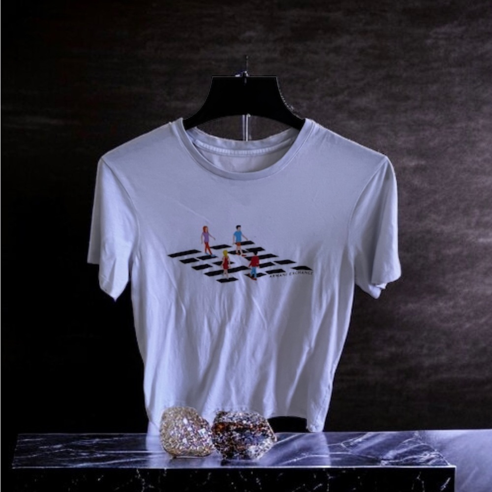 ARMANI EXCHANGE LOGO 4PEOPLE WALKING ON SQUARE CONTRASTING LOGO' T-SHIRT size M - Picture 7 of 16